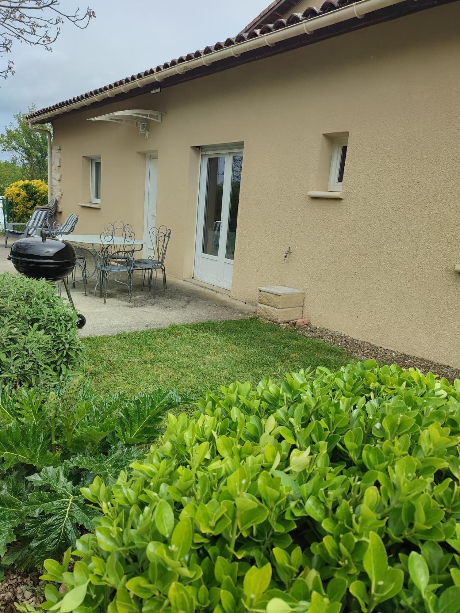 Gite Les Brugues - Lisle Sur Tarn Exterior photo